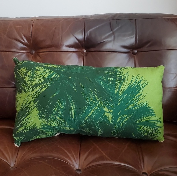 🪡 Throw pillow (handmade) - Picture 2 of 3